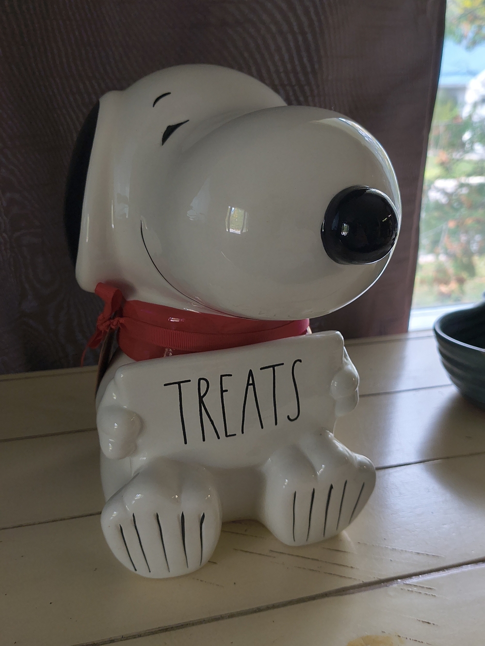 Rae Dunn Peanuts Large Figural Snoopy TREATS Christmas Canister NWT